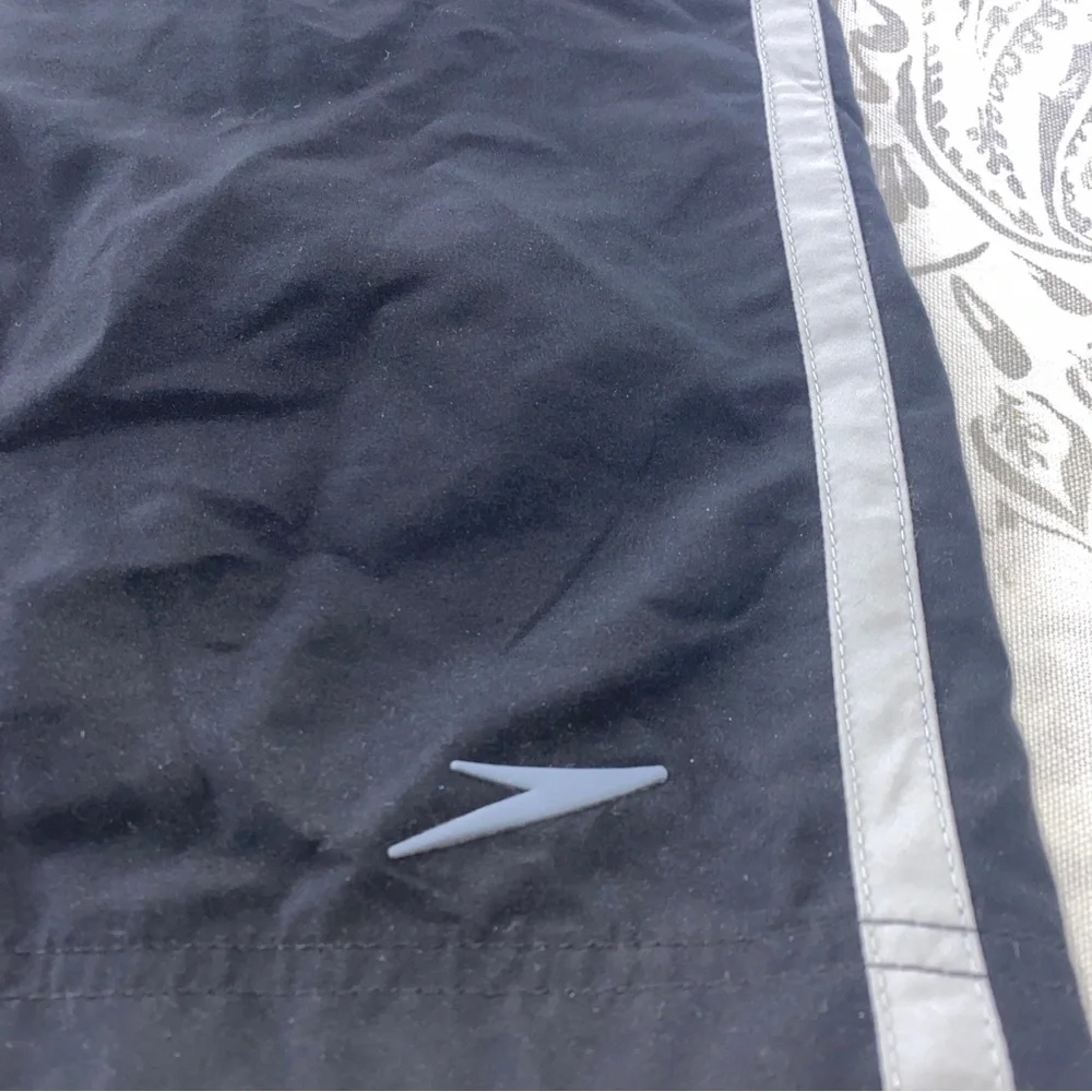 SPEEDO Swim Shorts Board Shorts Black Gray Red XXL NWT MSRP $58 Mesh Lined